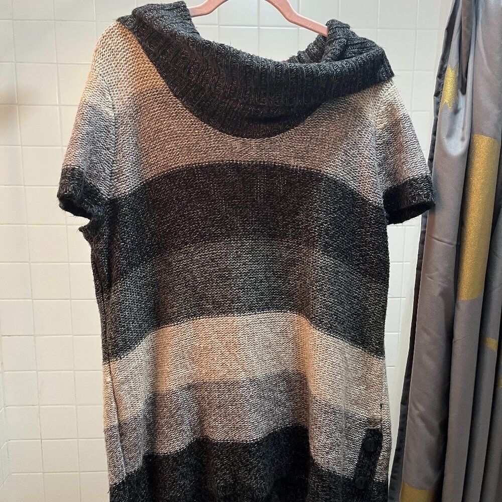 Debbie Morgan Woman 1X Chunky Knit Cowl Neck Sweater Poncho Top Neutral Striped